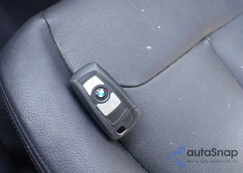 2015 BMW 328I xDrive z USA, uszkodzony, nr VIN WBA3B5G55FNS19938